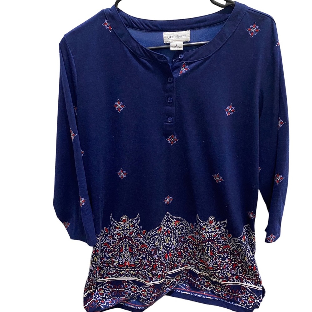 Liz Claiborne, Light weight Top. Navy Blue.